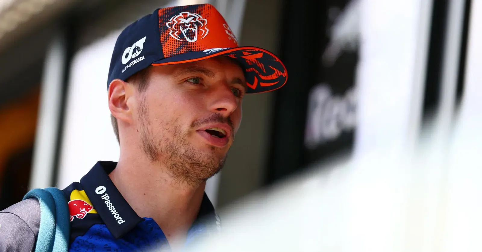 "Potrei smettere anche io, così è dura per un vero pilota": Verstappen difende Alonso e attacca (ancora) la F1 2026