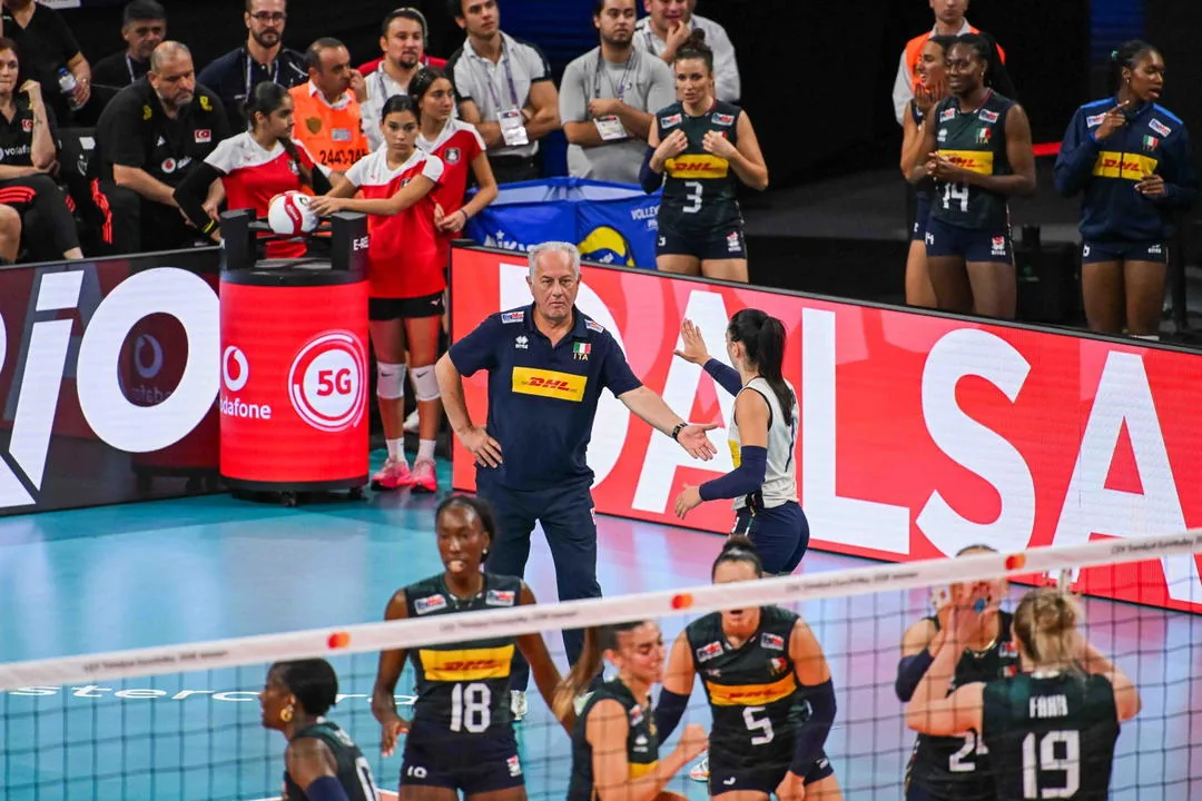 L’Italia si scioglie sul più bello: la Turchia vince al quinto set e si conferma campione d’Europa - la Repubblica